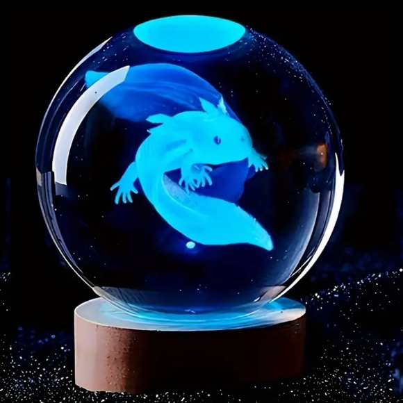 Axolotl Crystal USB Light - Picture 2 of 3